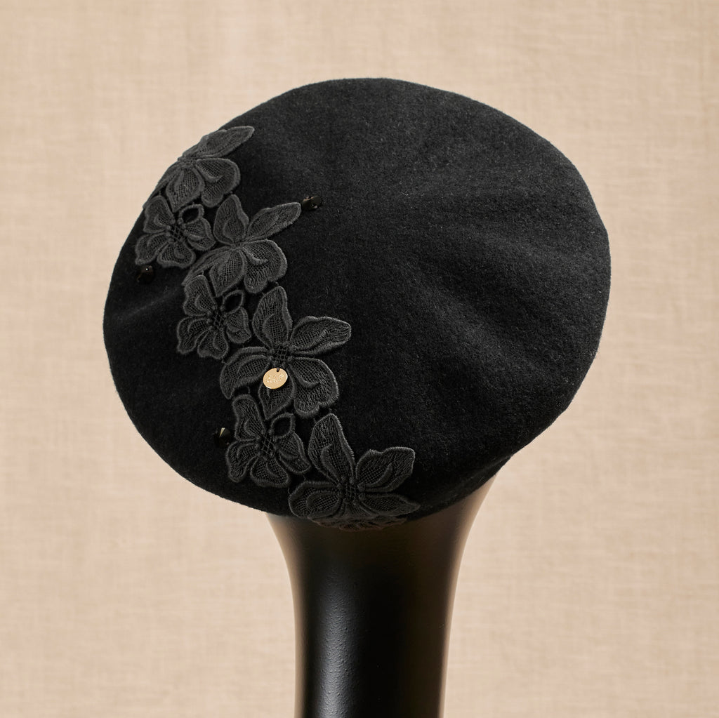 Amanda Beret Black Sumikuro