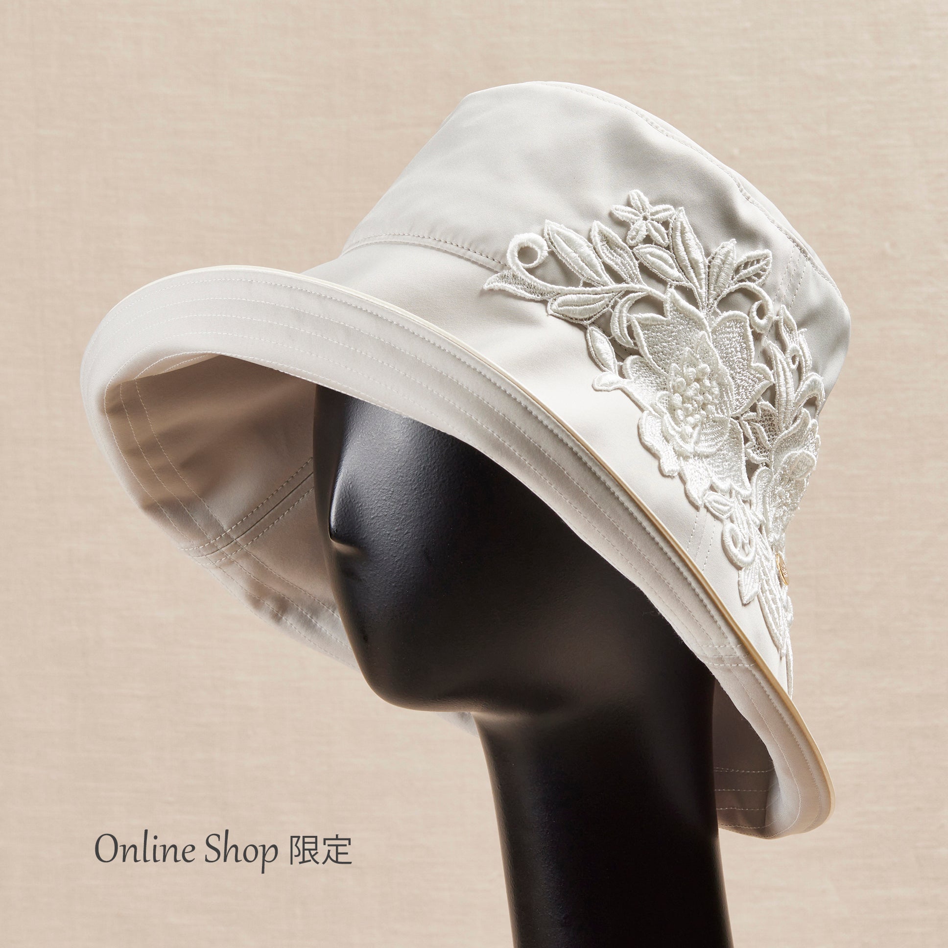 ★新品・タグ付き★アシーナニューヨーク　ファー付き　ウールハット　グレー ☆新品・タグ付き☆アシーナニューヨーク ファー付き ウールハット